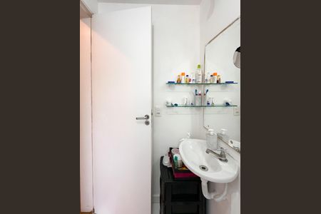 Apartamento à venda com 54m², 2 quartos e 1 vagaBanheiro Social