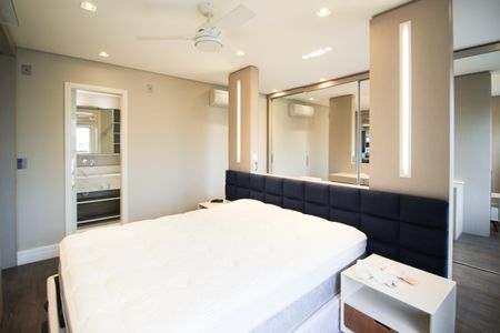 Suíte de apartamento à venda com 1 quarto, 72m² em Vila Olímpia, São Paulo