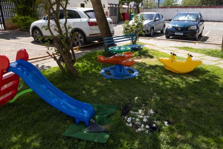 Apartamento para alugar com 73m², 3 quartos e 2 vagas Apartamento para alugar com 73m², 3 quartos e 2 vagasÁrea comum - Playground