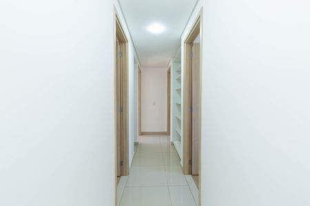 Corredor de apartamento à venda com 4 quartos, 112m² em Buritis, Belo Horizonte