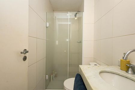Apartamento à venda com 56m², 2 quartos e 1 vagaBanheiro Social