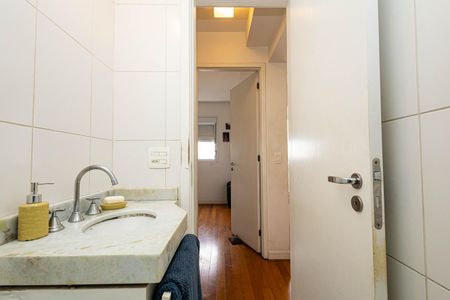 Apartamento à venda com 56m², 2 quartos e 1 vagaBanheiro Social