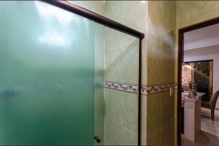 Casa à venda com 212m², 3 quartos e 3 vagas Casa à venda com 212m², 3 quartos e 3 vagasBanheiro 2