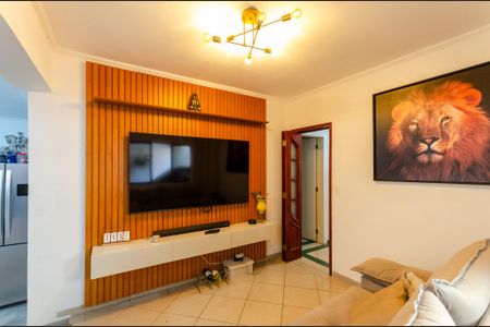 Casa à venda com 212m², 3 quartos e 3 vagas Casa à venda com 212m², 3 quartos e 3 vagasSala