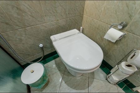 Casa à venda com 212m², 3 quartos e 3 vagas Casa à venda com 212m², 3 quartos e 3 vagasBanheiro 1