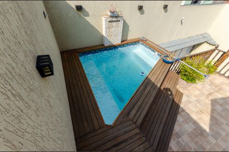 Casa à venda com 212m², 3 quartos e 3 vagas Casa à venda com 212m², 3 quartos e 3 vagasOfurô