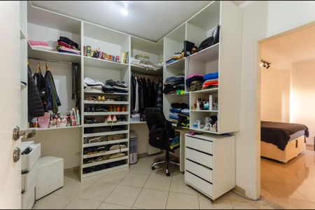 Casa à venda com 212m², 3 quartos e 3 vagas Casa à venda com 212m², 3 quartos e 3 vagasQuarto 2 - Closed