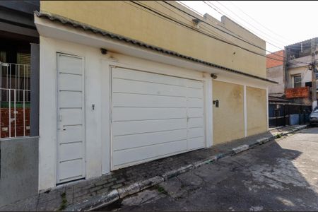 Casa à venda com 212m², 3 quartos e 3 vagas Casa à venda com 212m², 3 quartos e 3 vagasFachada