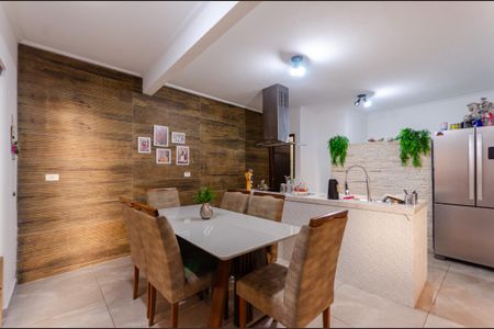 Casa à venda com 212m², 3 quartos e 3 vagas Casa à venda com 212m², 3 quartos e 3 vagasCozinha