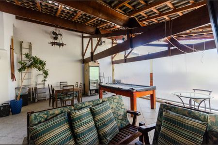 Casa à venda com 212m², 3 quartos e 3 vagas Casa à venda com 212m², 3 quartos e 3 vagasEspaço Gourmet