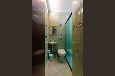 Casa à venda com 212m², 3 quartos e 3 vagas Casa à venda com 212m², 3 quartos e 3 vagasBanheiro 2