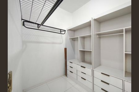 Apartamento à venda com 45m², 1 quarto e 1 vaga Apartamento à venda com 45m², 1 quarto e 1 vagaQuarto de Serviço