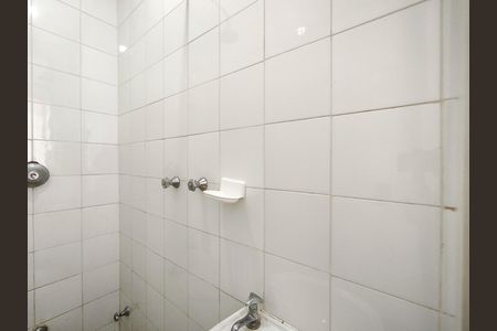 Apartamento à venda com 45m², 1 quarto e 1 vaga Apartamento à venda com 45m², 1 quarto e 1 vagaBanheiro de Serviço