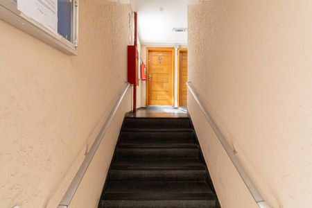 Apartamento à venda com 48m², 2 quartos e 1 vaga Apartamento à venda com 48m², 2 quartos e 1 vagaÁrea Comum - Escada