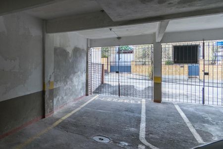 Apartamento para alugar com 85m², 2 quartos e 1 vagaÁrea comum - Portão da garagem