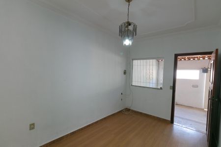 Casa para alugar com 110m², 3 quartos e 2 vagasSala 