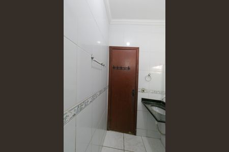Casa para alugar com 110m², 3 quartos e 2 vagasBanheiro Social