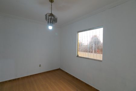 Casa para alugar com 110m², 3 quartos e 2 vagasSuíte
