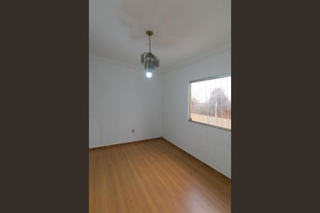 Casa para alugar com 110m², 3 quartos e 2 vagasSuíte