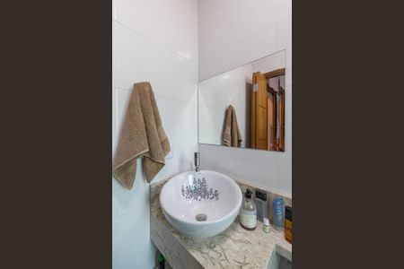 Casa à venda com 69m², 2 quartos e 1 vaga Casa à venda com 69m², 2 quartos e 1 vagaBanheiro da Suíte 1