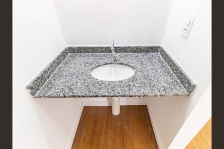 Apartamento para alugar com 34m², 2 quartos e sem vagaBanheiro