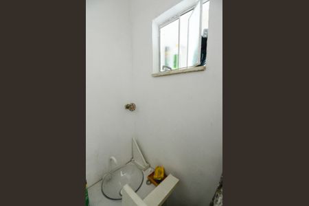 Apartamento à venda com 65m², 2 quartos e sem vagaBanheiro de Serviço