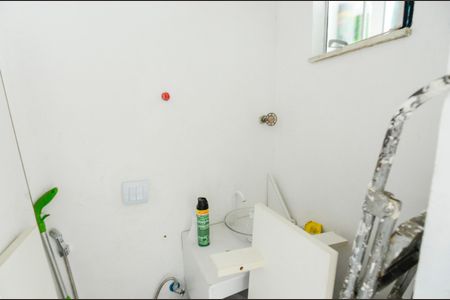 Apartamento à venda com 65m², 2 quartos e sem vagaBanheiro de Serviço