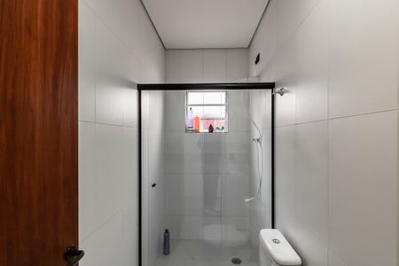 Banheiro  de casa à venda com 3 quartos, 150m² em Jardim Fernandes, São Paulo