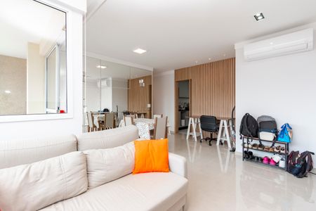 Apartamento à venda com 84m², 3 quartos e 2 vagas Apartamento à venda com 84m², 3 quartos e 2 vagasSala