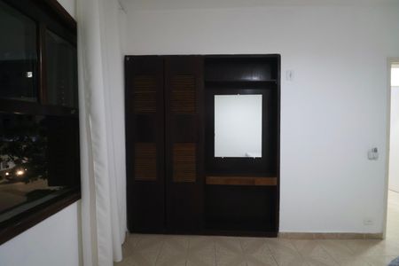Quarto de apartamento para alugar com 3 quartos, 86m² em Jardim Tres Marias, Guarujá