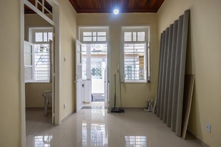 Casa para alugar com 92m², 4 quartos e sem vaga Casa para alugar com 92m², 4 quartos e sem vagaSala