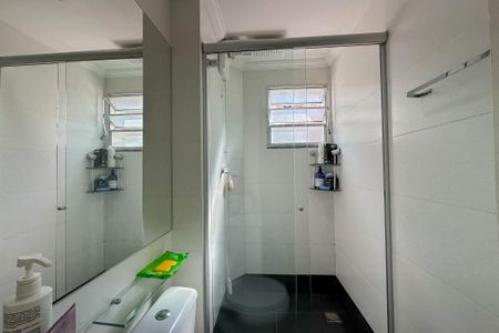 Apartamento à venda com 80m², 2 quartos e 2 vagasBanheiro da Suíte