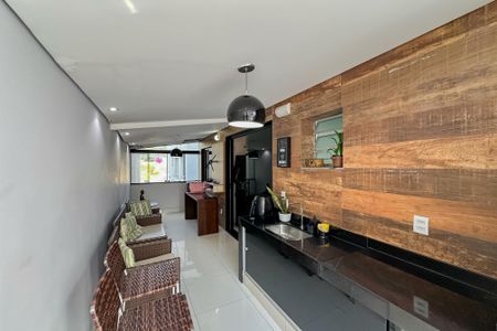 Apartamento à venda com 80m², 2 quartos e 2 vagasSala