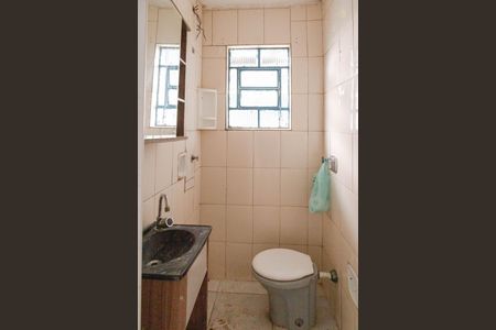 Casa à venda com 150m², 2 quartos e 2 vagasBanheiro Social