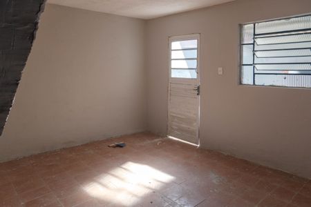 Casa à venda com 150m², 2 quartos e 2 vagasSala