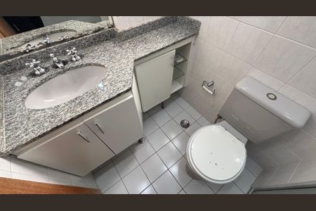Apartamento à venda com 63m², 2 quartos e 1 vaga Apartamento à venda com 63m², 2 quartos e 1 vagaBanheiro