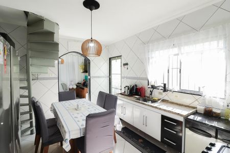 Casa para alugar com 186m², 3 quartos e 2 vagasCozinha