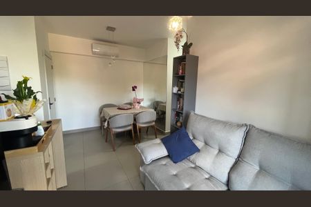 Sala de apartamento à venda com 2 quartos, 61m² em Fazenda Santa Cândida, Campinas