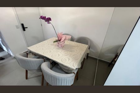 Apartamento à venda com 61m², 2 quartos e 1 vaga Apartamento à venda com 61m², 2 quartos e 1 vagaSala de Jantar