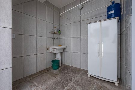 Casa à venda com 284m², 3 quartos e 1 vaga Casa à venda com 284m², 3 quartos e 1 vagaÁrea de Serviço