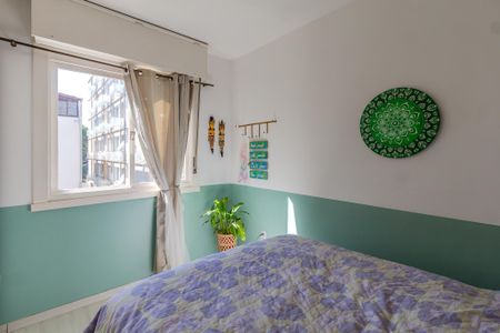 Quarto de apartamento à venda com 1 quarto, 86m² em Menino Deus, Porto Alegre