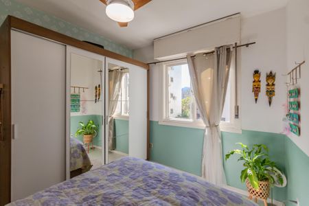 Quarto de apartamento à venda com 1 quarto, 86m² em Menino Deus, Porto Alegre