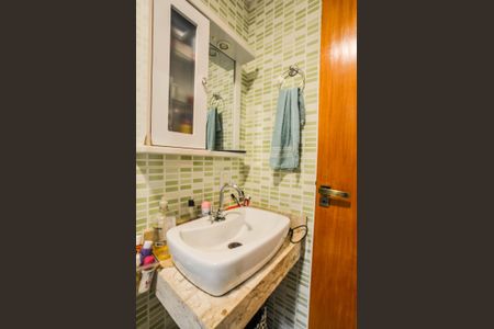 Apartamento à venda com 64m², 2 quartos e 1 vaga Apartamento à venda com 64m², 2 quartos e 1 vagaBanheiro da Suíte