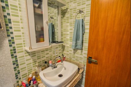 Apartamento à venda com 64m², 2 quartos e 1 vaga Apartamento à venda com 64m², 2 quartos e 1 vagaBanheiro da Suíte