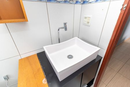 Apartamento à venda com 65m², 3 quartos e sem vagaBanheiro
