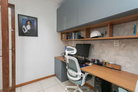 Apartamento à venda com 138m², 3 quartos e 1 vagaEscritório