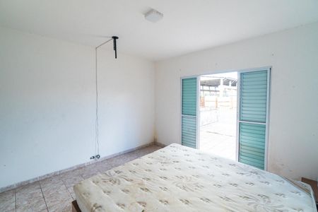 Casa à venda com 300m², 4 quartos e 2 vagas Casa à venda com 300m², 4 quartos e 2 vagasSuite