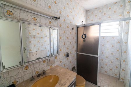 Casa à venda com 300m², 4 quartos e 2 vagas Casa à venda com 300m², 4 quartos e 2 vagasBanheiro da Suíte