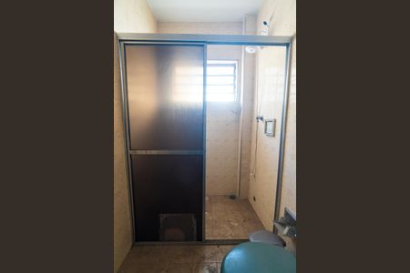 Casa à venda com 300m², 4 quartos e 2 vagas Casa à venda com 300m², 4 quartos e 2 vagasBanheiro Social