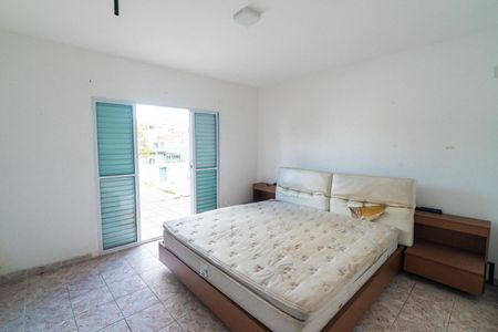 Casa à venda com 300m², 4 quartos e 2 vagas Casa à venda com 300m², 4 quartos e 2 vagasSuite